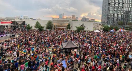 More than 5,000 listeners and mall shoppers recently joined WGTS 91.9 on the “2019 Ice Cream Tour” as they took over the Plaza at Tysons Corner Center.