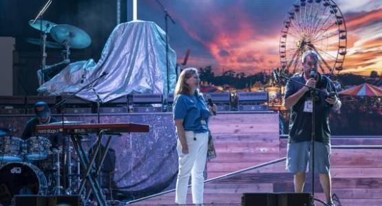 GTS midday host Becky Alignay welcomes listeners 