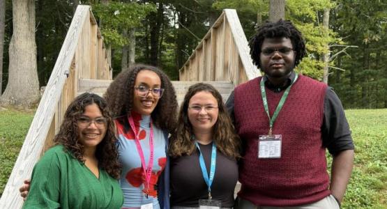 Estas alumnas y una profesora de Spring Valley Academy y un alumno de Pine Forge Academy, se reunieron en el Campamento Blue Ridge para participar en el evento SALT. Estas alumnas y una profesora de Spring Valley Academy y un alumno de Pine Forge Academy, se reunieron en el Campamento Blue Ridge para participar en el evento SALT.