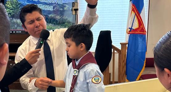 Jonathan Sanchez, pastor of the El Buen Pastor church, baptizes Adventurer Antony Alonzo at the church’s first Evangelistic Club Revival. The Wind of Pentecost: An Outpouring Among Youth, Allegheny West Conference, Pentecost 2025, Manantial de Vida church, Jamal Franklyn, El Buen Pastor church, Jonathan Sanchez, La Nueva Esperanza church, Marcos Marucco, Temple of Praise church, David Pluviose, Grace Community church, Johnathan Fields, Luso Brazilian church, Candido Gomes, Guiherme Pereira, Keith Goodman, Ephesus church,