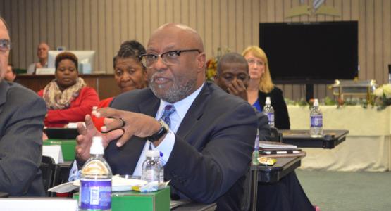 Pastor Marcus Harris speaks at the fall Columbia Union Conference Executive Committee meeting. Pastor Marcus Harris speaks at the fall Columbia Union Conference Executive Committee meeting.