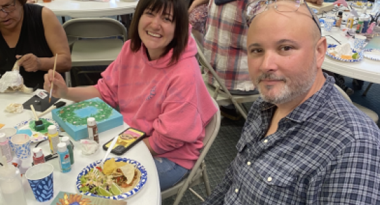 Visitors Krista Chrispell and Keith Johnson attend the art class for the first time. Photo by Ethan Garcia. Visitors Krista Chrispell and Keith Johnson attend the art class for the first time. Photo by Ethan Garcia.