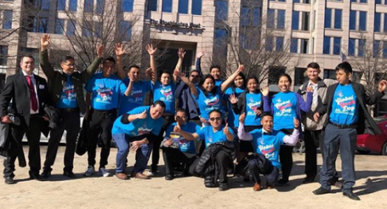 Youth members from the DC Spanish church serve their community on Global Youth Day 2019, one of more than 30 churches who participated in the Potomac Conference.