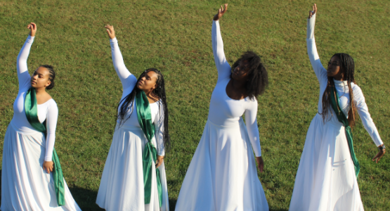 Ministry in Motion members Bria Bernard (’21), Camille Stepney (’21), Andrea Gibbons (’21) and Zipporah Leonce (’22) appear in an outdoor video. Ministry in Motion members Bria Bernard (’21), Camille Stepney (’21), Andrea Gibbons (’21) and Zipporah Leonce (’22) appear in an outdoor video.