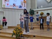 Students at Atholton Adventist Academy help spread the Gospel.